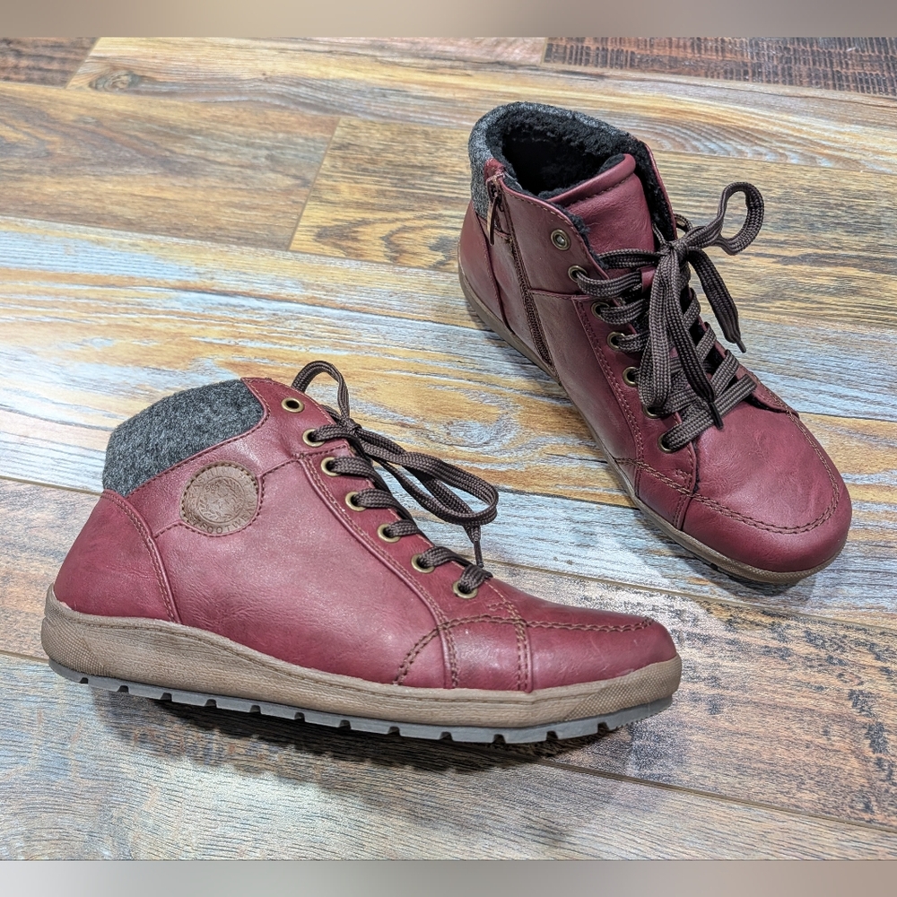 Sean Alan Burgundy Red Booties Sz 9.5